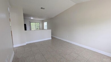 8264 Continental Ct in Pensacola, FL - Building Photo - Building Photo