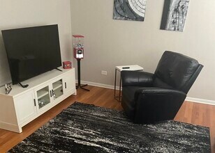 6630 N Harlem Ave-Unit -1W in Chicago, IL - Building Photo - Building Photo