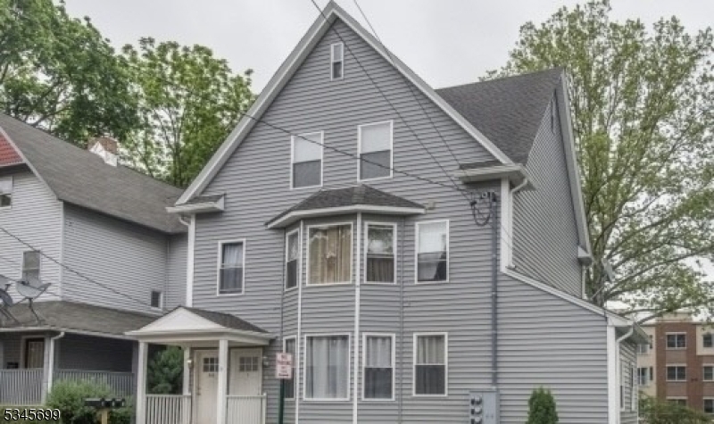 15 Olyphant Pl in Morristown, NJ - Building Photo