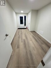 8 Matawin Ln in Richmond Hill, ON - Building Photo - Building Photo