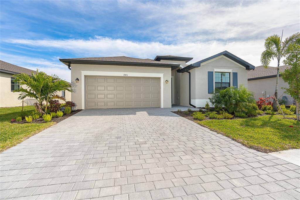 1745 Saddlewood Cir in Port Charlotte, FL - Foto de edificio