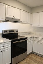 545 Collinsford Rd in Tallahassee, FL - Building Photo - Building Photo