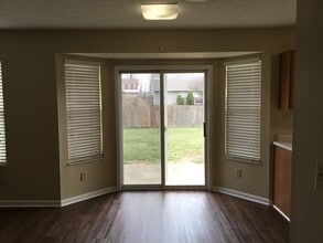 2186 Ferndown Dr in Miamisburg, OH - Building Photo - Building Photo