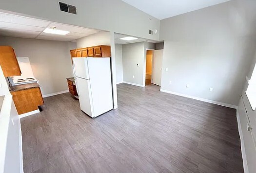 Affordable, Spacious Living at Flyers Land... in Fairborn, OH - Building Photo - Building Photo