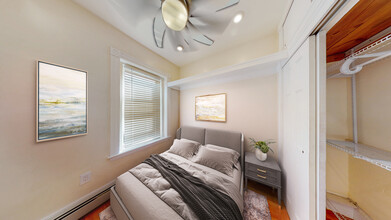 7 Mark St, Unit #2 in Boston, MA - Foto de edificio - Building Photo