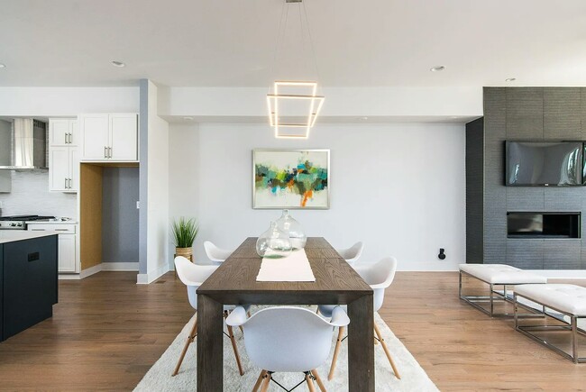 100 Marshall Ct in Nashville, TN - Building Photo - Building Photo