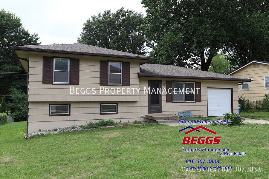 108 Brentwood Dr in Liberty, MO - Building Photo