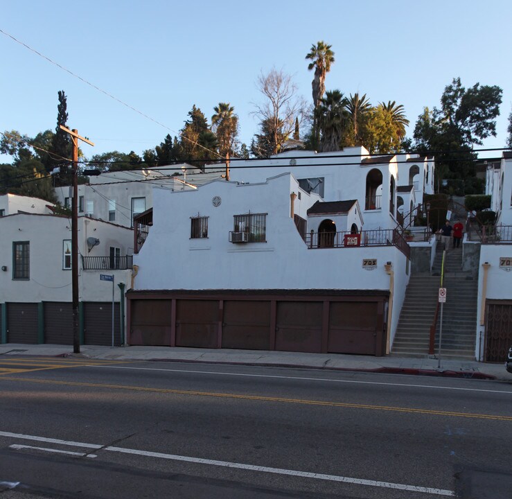 705 Avenue 50 in Los Angeles, CA - Building Photo