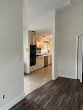 24 E 31st St in Bayonne, NJ - Building Photo - Building Photo