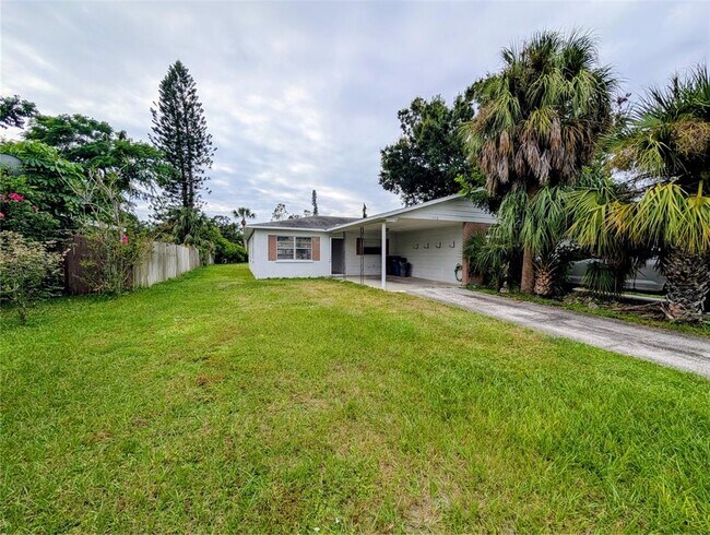 3918 25th St W in Bradenton, FL - Building Photo - Building Photo