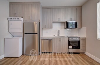 1311 N Garrison Rd in Vancouver, WA - Building Photo - Building Photo