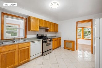 233-4 Seward Ave in Queens, NY - Building Photo - Building Photo