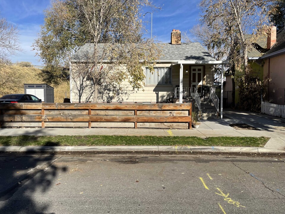 130 W Mead Ave in Salt Lake City, UT - Foto de edificio