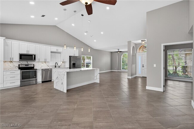property at 2138 E Crown Pointe Blvd