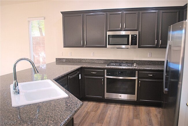 10031 Cranbrook Falls Ct