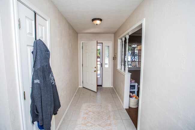 3022 67th St in Lubbock, TX - Foto de edificio - Building Photo