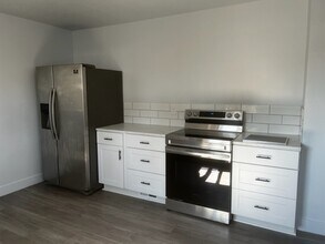 725 16th Pl SE in Albany, OR - Building Photo - Building Photo