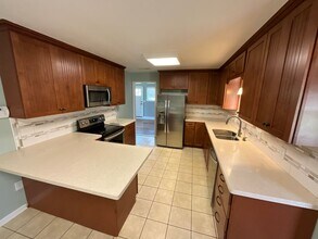 4900 Davis Dr in Marianna, FL - Building Photo - Building Photo