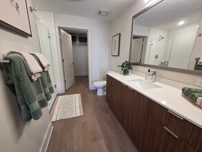 6710 SW 29th St, Unit A10 in Miami, FL - Building Photo - Building Photo