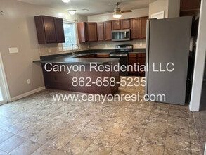 567 Broad Dr in Raeford, NC - Building Photo - Building Photo