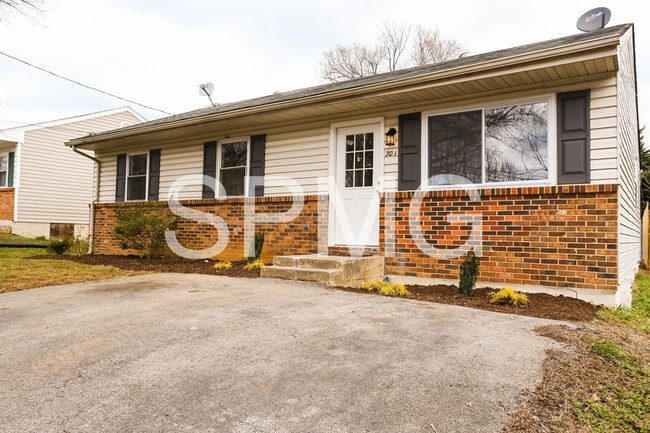 property at 701 Tuck St NE