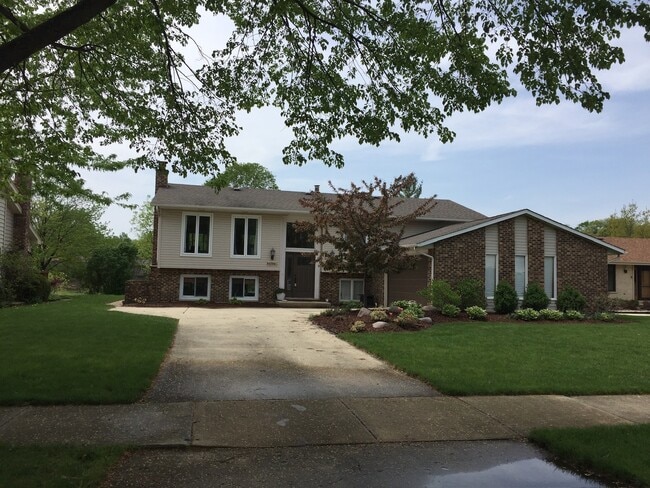 property at 4504 Normandy Dr