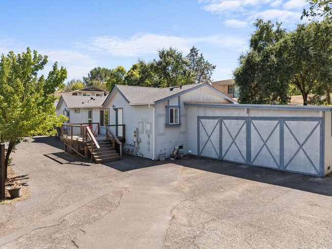 28 Tarman Dr in Cloverdale, CA - Building Photo - Building Photo