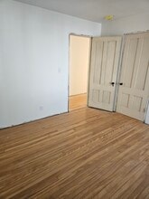 34 Park St, Unit Unit #1 in South Paris, ME - Foto de edificio - Building Photo