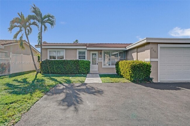 property at 949 SE 10th Ct