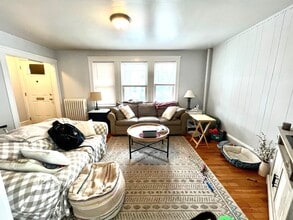 39 Sterling St in Somerville, MA - Foto de edificio - Building Photo