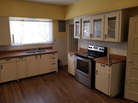 Saint Vrain Property - CO Springs Apartments