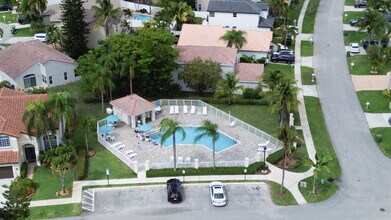 491 SW 182nd Way in Pembroke Pines, FL - Building Photo - Building Photo
