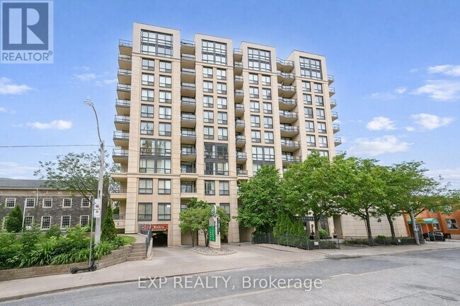 10 Delisle Ave in Toronto, ON - Building Photo - Building Photo