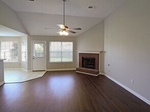 6946 Naples Dr in Cordova, TN - Building Photo - Building Photo
