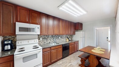 146 Beethoven St in Binghamton, NY - Building Photo - Building Photo