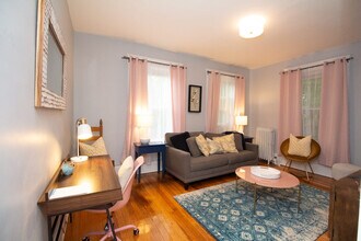 636 Washington St in Brookline, MA - Building Photo - Building Photo
