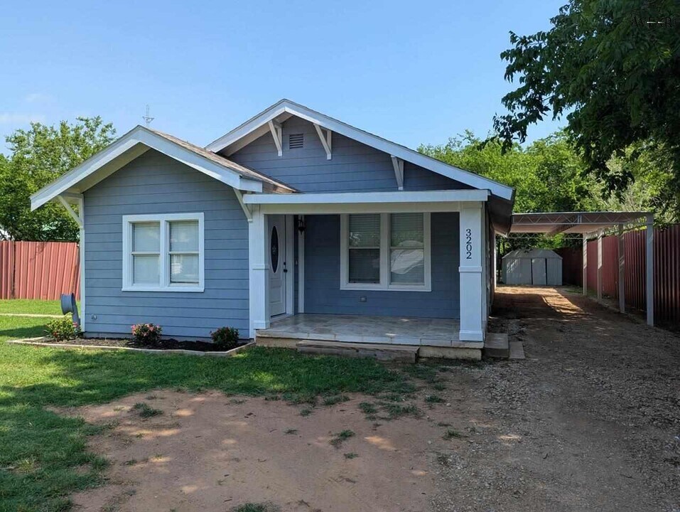 3202 Euel St in Wichita Falls, TX - Building Photo