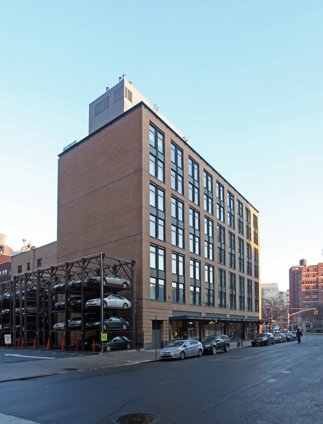34 Leonard in New York, NY - Foto de edificio - Building Photo