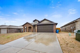 5907 NW Hancock St in Bentonville, AR - Building Photo - Building Photo