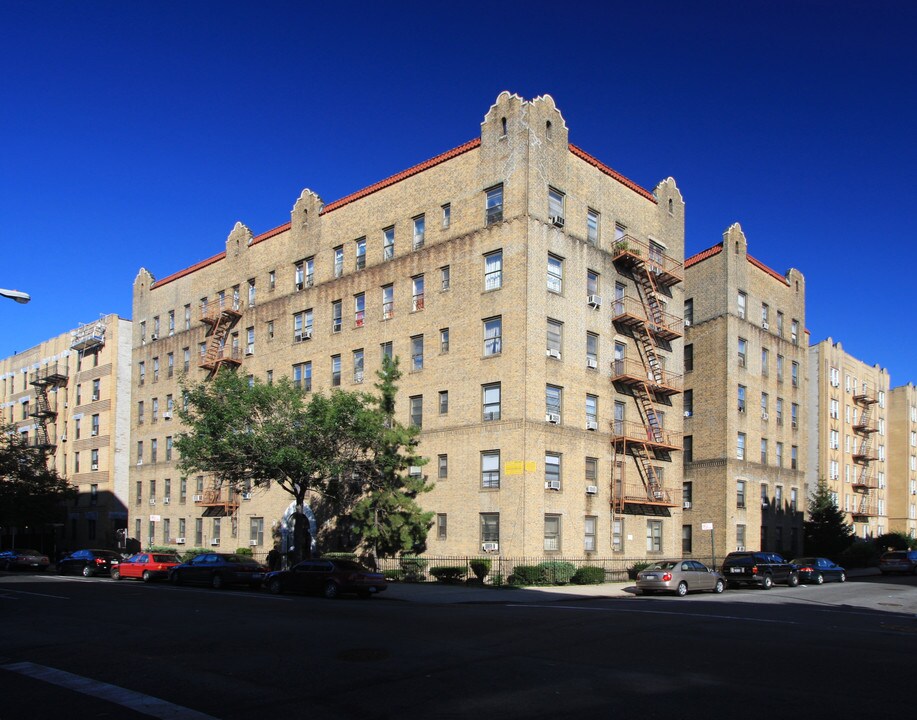 2015 Dorchester Road in Brooklyn, NY - Foto de edificio