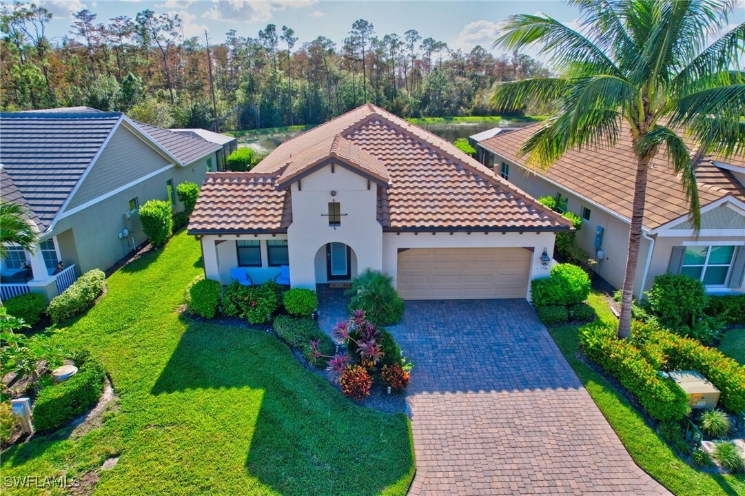 7706 Cypress Walk Dr in Ft. Myers, FL - Building Photo