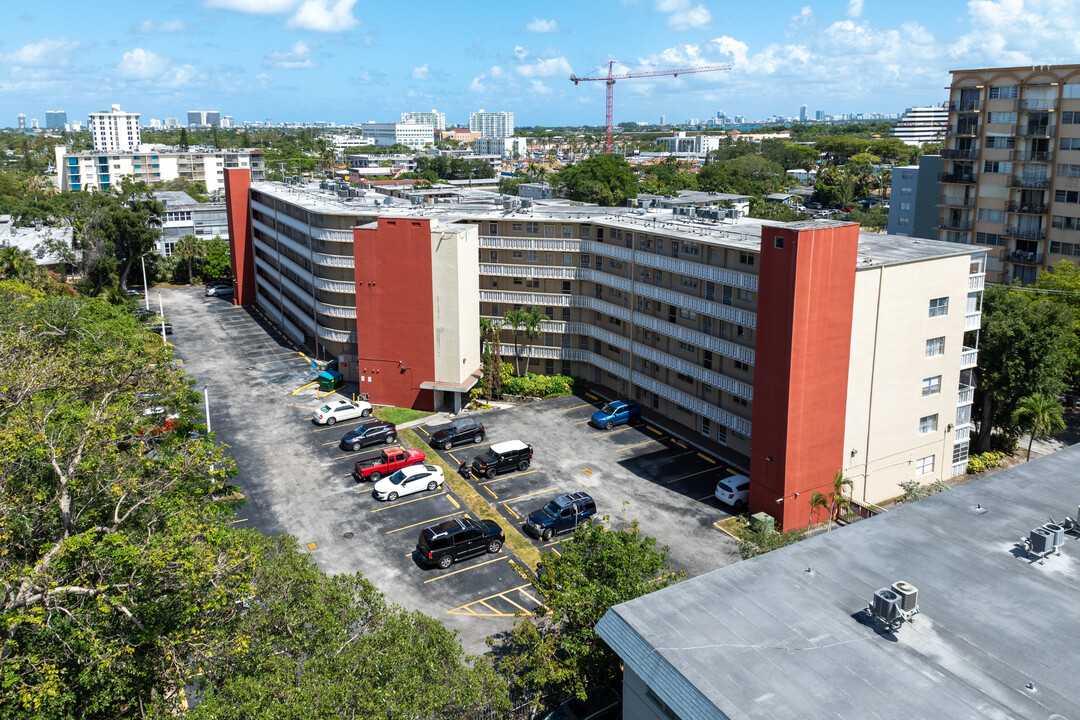 Terra Towers in North Miami, FL - Building Photo