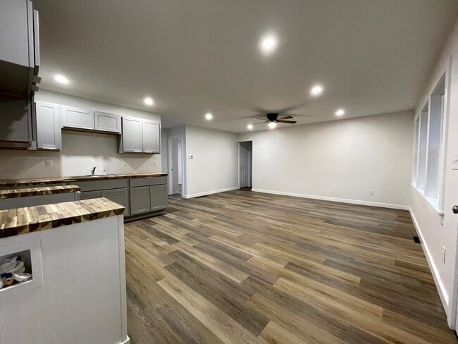 7350 Beech Ave in Walkerton, IN - Building Photo - Building Photo