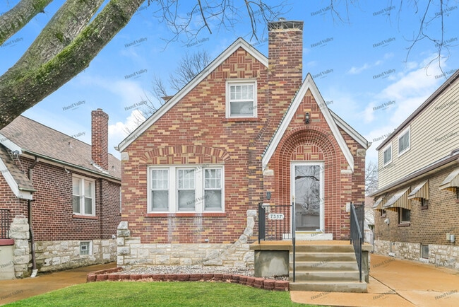 7357 Sharp Ave in St. Louis, MO - Building Photo - Building Photo