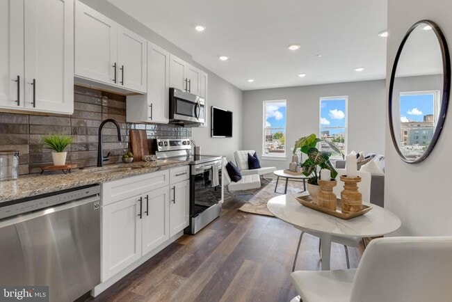 property at 1924 N Front St