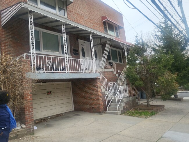 316 McLean Ave in Yonkers, NY - Building Photo - Building Photo