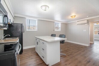 3512 Dodge St in Omaha, NE - Building Photo - Building Photo
