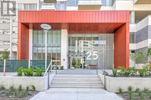 25 Holly St in Toronto, ON - Building Photo