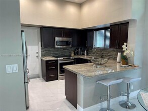 10101 NW 5th St in Plantation, FL - Building Photo - Building Photo