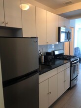 521 W 48th St in New York, NY - Building Photo - Building Photo